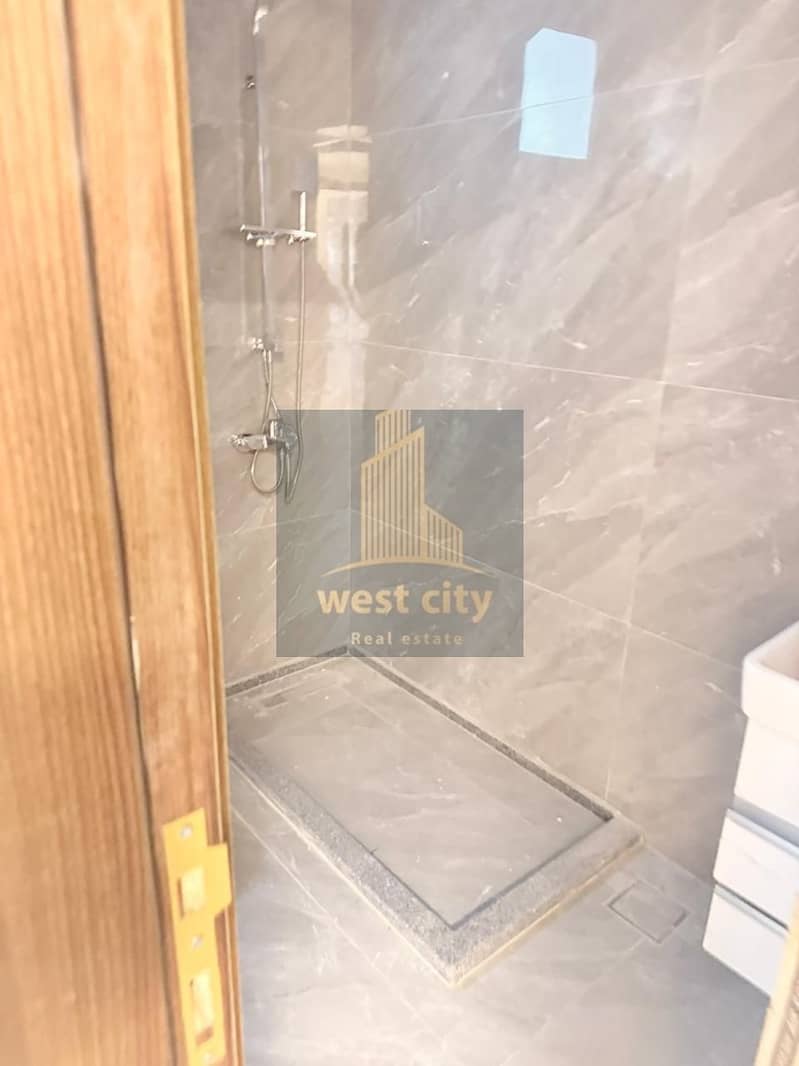 6 WhatsApp Image 2025-11-10 at 10.23. 30 PM(2). jpeg