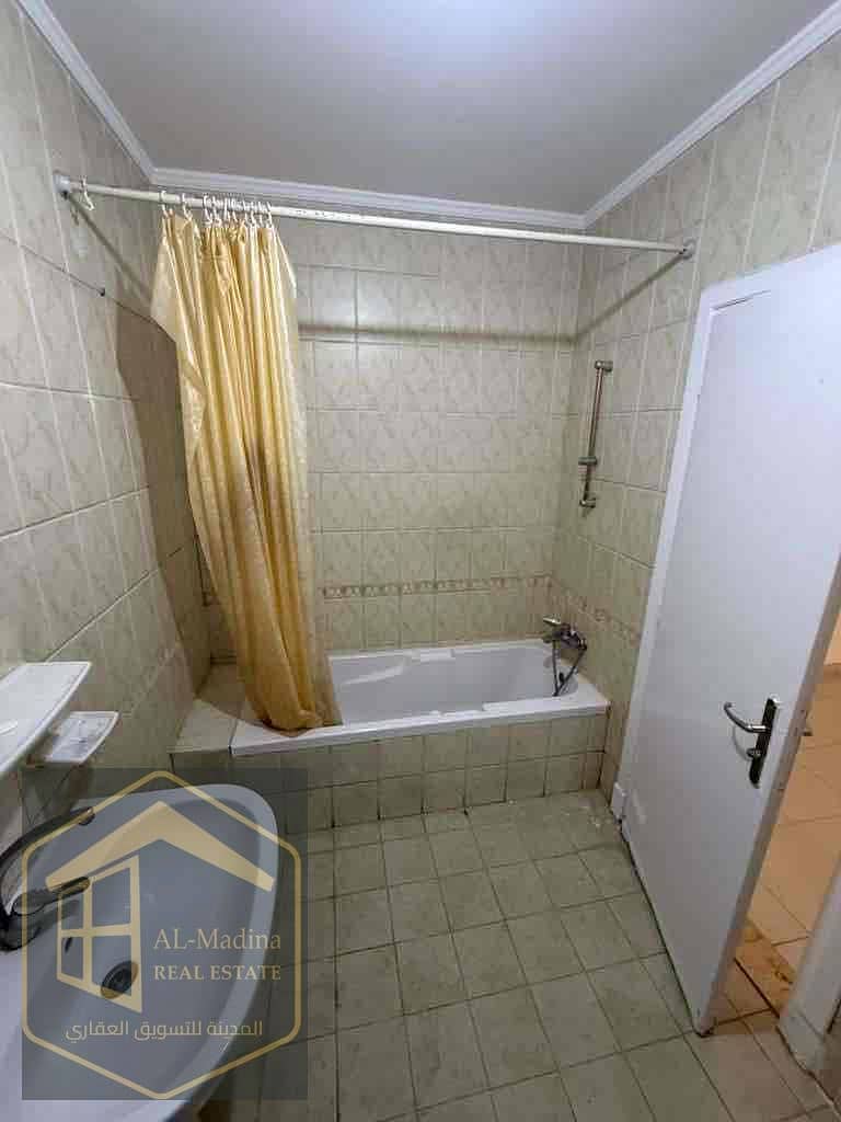 8 afdacf4a-2176-4737-a0d7-a7fb01e72e15. jpg