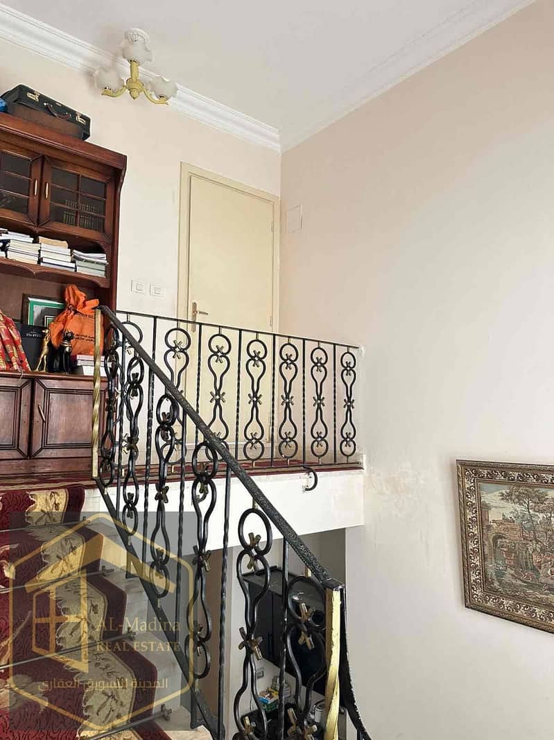 8 6da546e2-583f-47a0-8ad2-df51f2fd0f4a. jpg