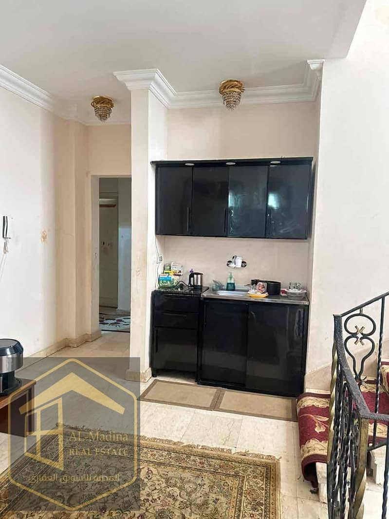 9 f473dafe-5556-4e0a-bc6e-bde892152569. jpg