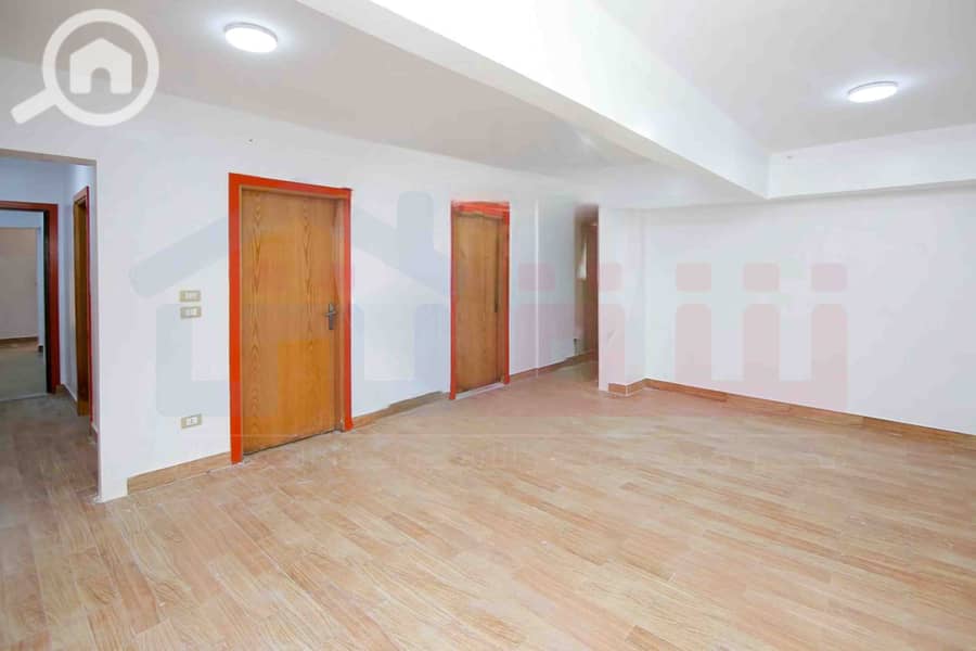 10 WhatsApp Image 2025-12-23 at 11.48. 30 (1). jpg