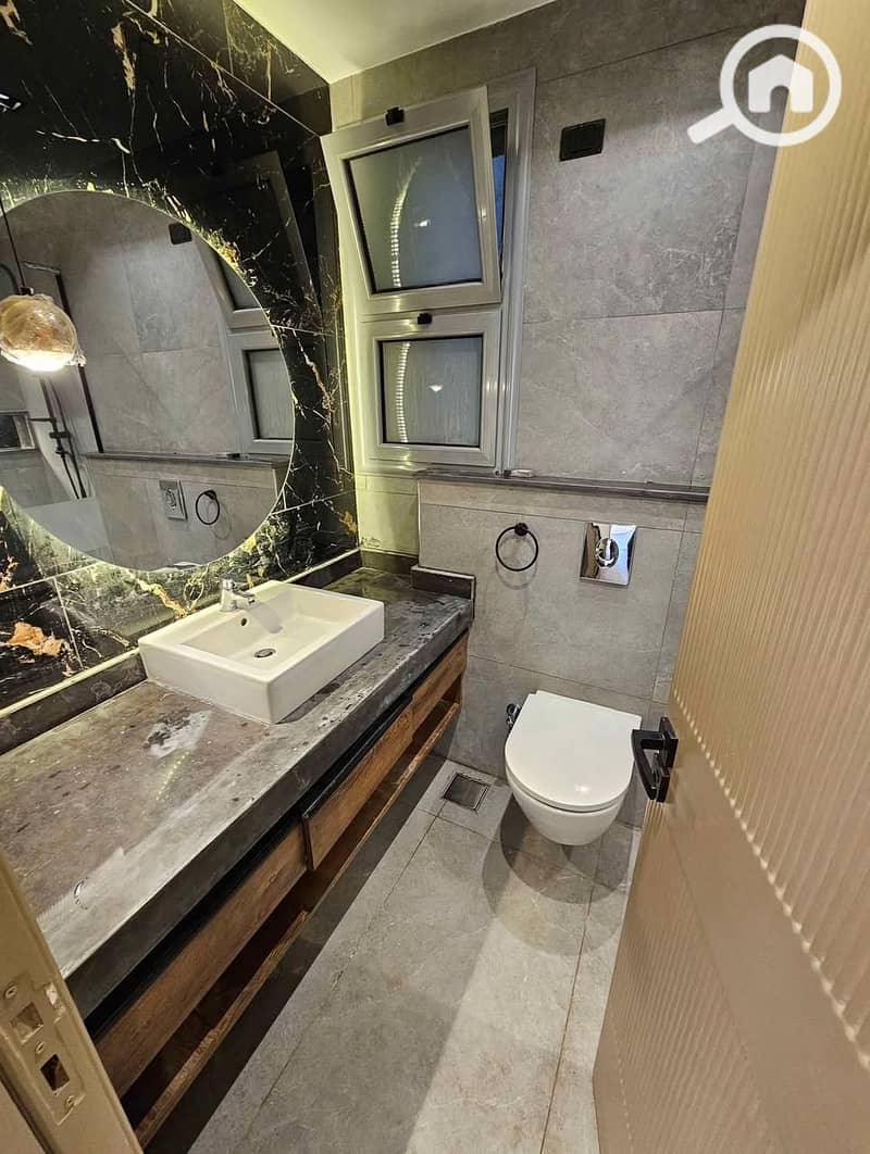 3 577572524_122158929842802730_1704589596931383756_n. jpg