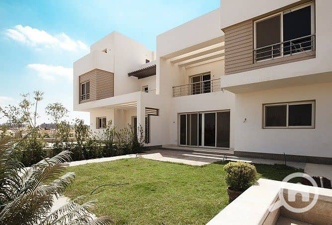 12 32652389_1539764796150471_2129539940357242880_n. jpg