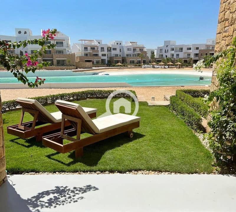 4 00d6d749-bc09-49d0-8b7c-1fbf045c232f. jpg