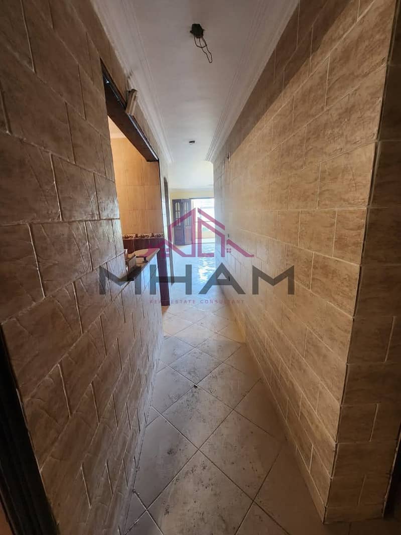 6 photo_5908935243731766065_y. jpg