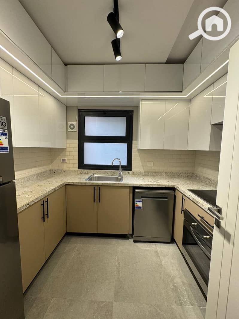 2 WhatsApp Image 2025-12-24 at 12.17. 10 PMd. jpeg