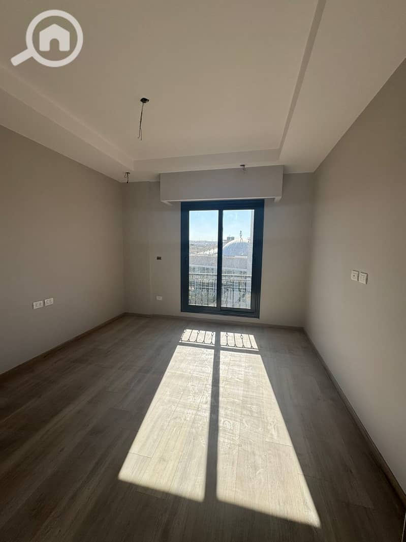 5 WhatsApp Image 2025-12-23 at 12.34. 07 . jpeg