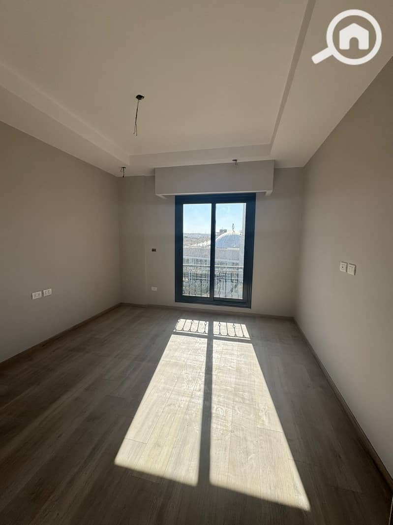 9 WhatsApp Image 2025-12-23 at 12.34. 07 PMسس. jpeg