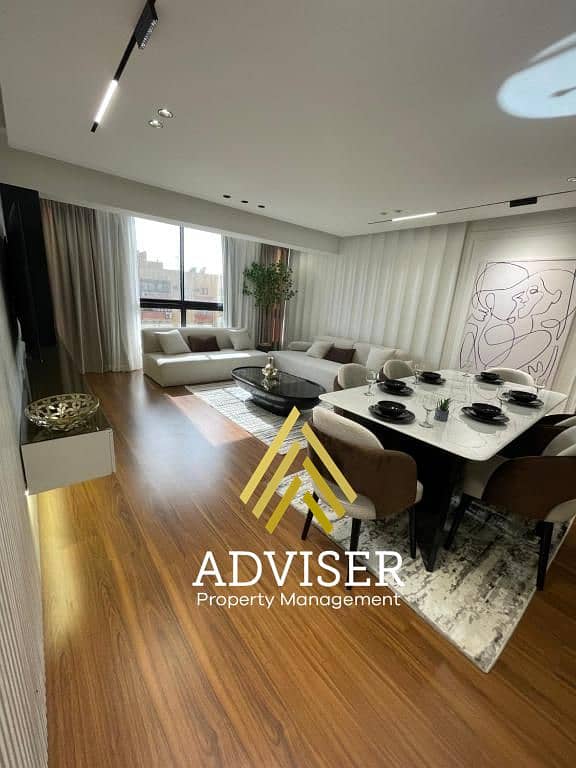 3 Stone roya  (4). jpg