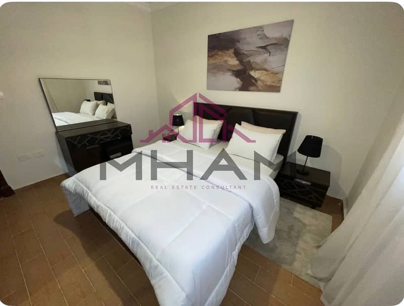 8 photo_5931314797892799528_y. jpg