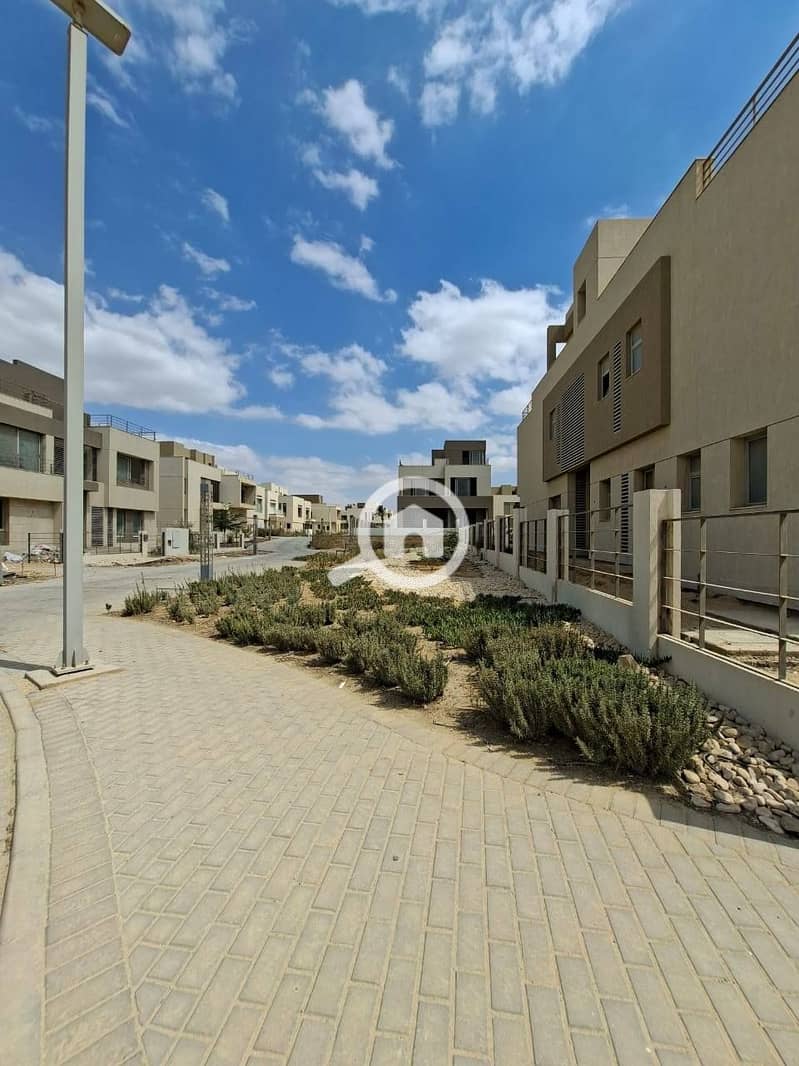 12 596757026_122165759924603813_7984578741079298353_n. jpg