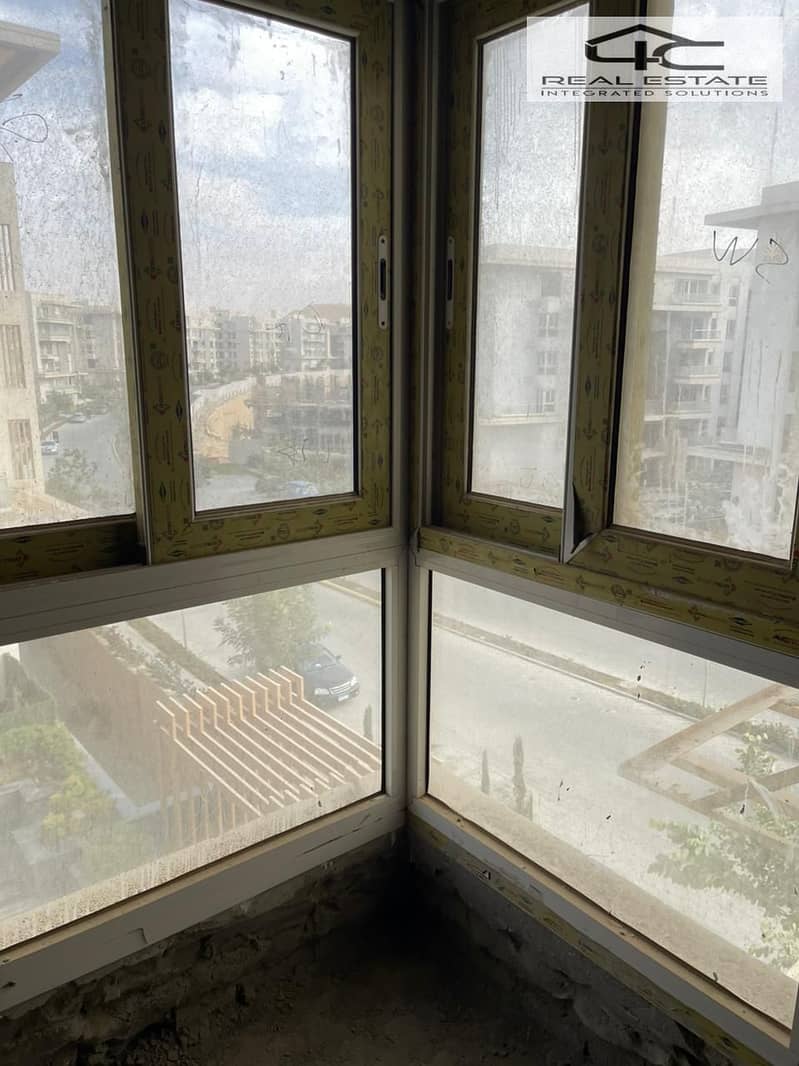 3 WhatsApp Image 2025-12-24 at 11.57. 13. jpeg