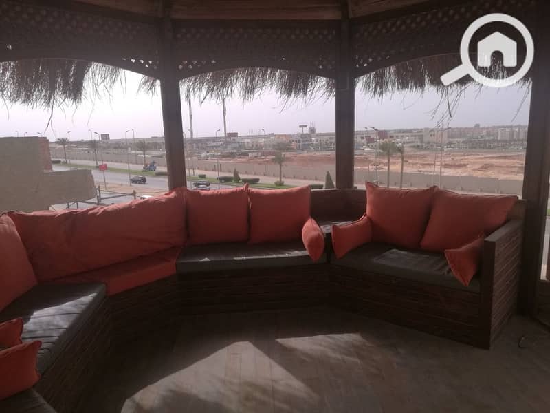 4 9fcaa72b-ea00-411a-a710-eacc8c1c1db8. jpeg