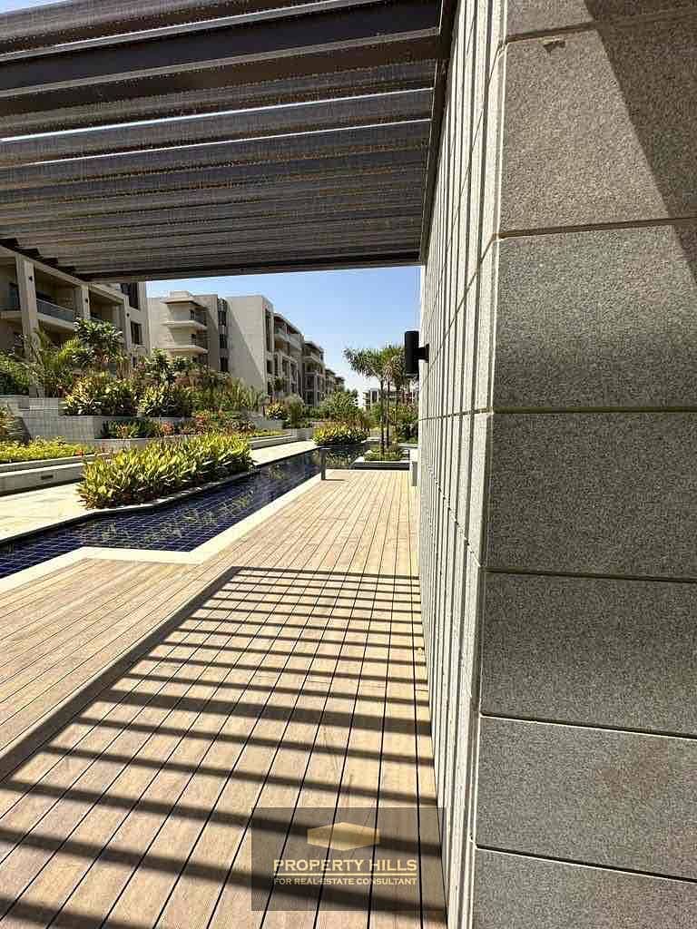 8 ae4a77bb-aef0-4519-b4fc-31155f9e95c1. jpg