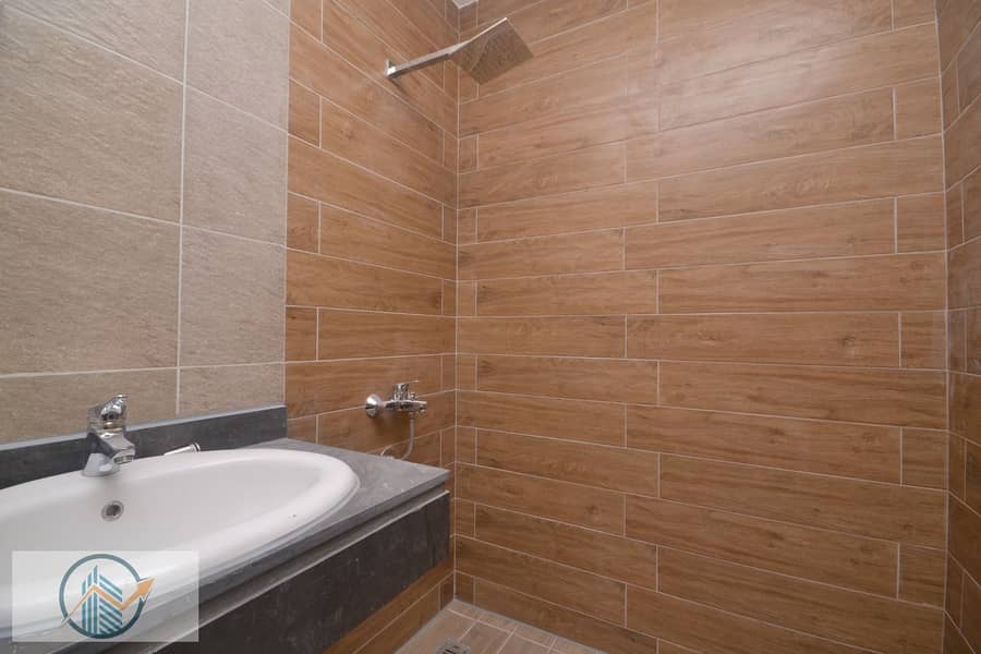 4 WhatsApp Image 2025-12-24 at 12.11. 06 (3). jpeg