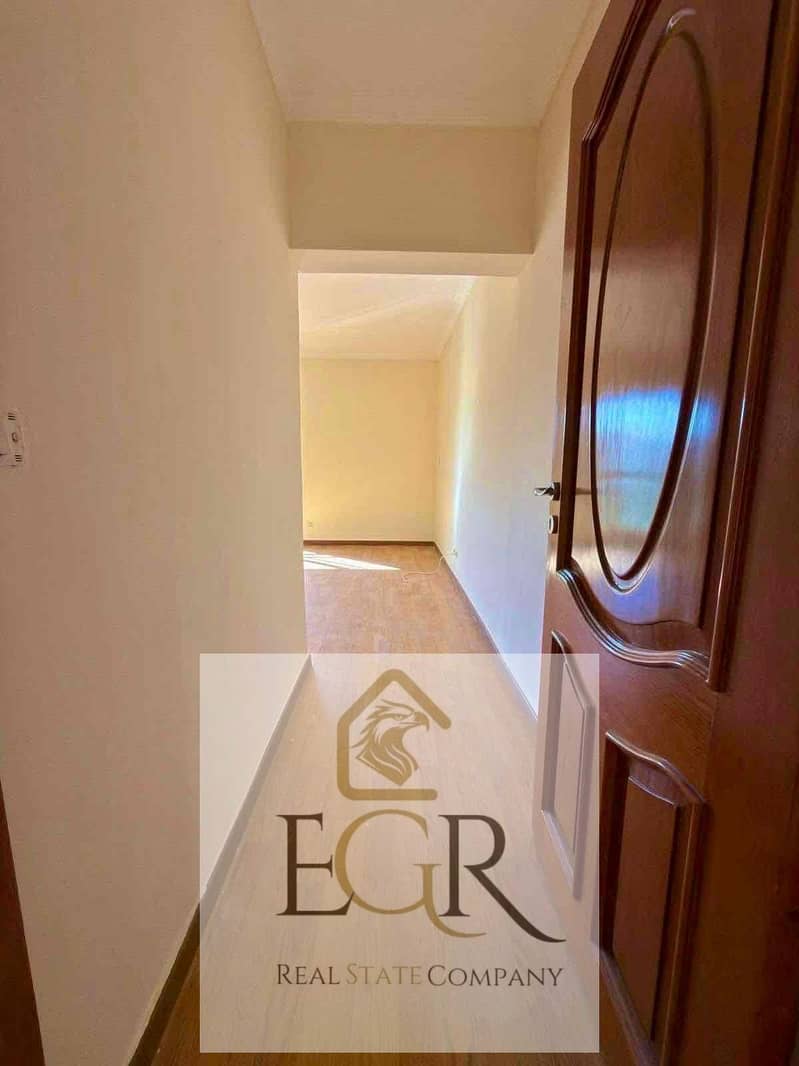 6 4933e286-2793-4d77-a442-cd7db4b3d3f3. jpg