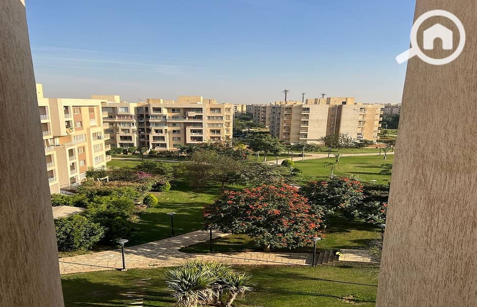 4 2afe8003-3d14-4b98-aa8d-8e14229265b7. jpg