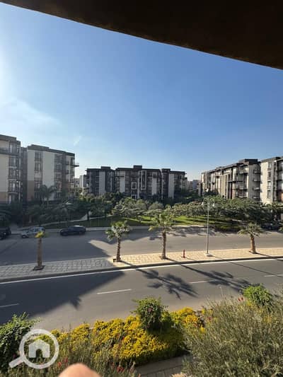 4 Bedroom Flat for Sale in Madinaty, Cairo - 70d4feac-0617-4258-8978-d93ffbd79a77. jpg