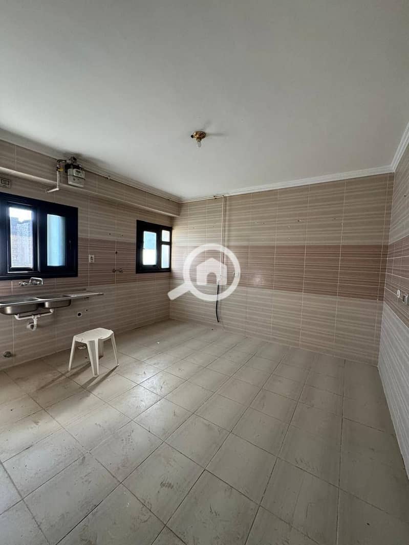 9 604942699_1580507746359868_8724490505937746003_n. jpg