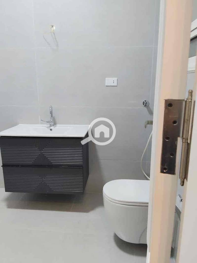 7 4a8fec8c-78f0-469a-b7af-66a40823df99. jpg