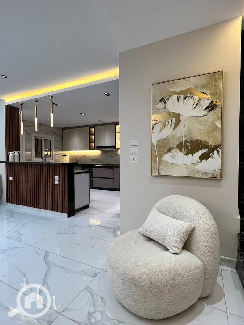 9 904e0ed0-e2eb-4641-a2f3-016fbcac547d. jpeg