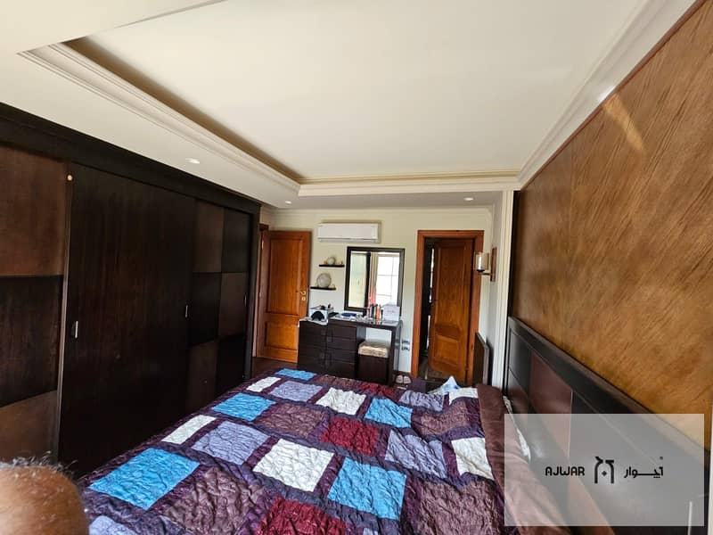 4 e03d7fd3-cc40-4e0c-a91a-e7609d0bfa4d. jpg