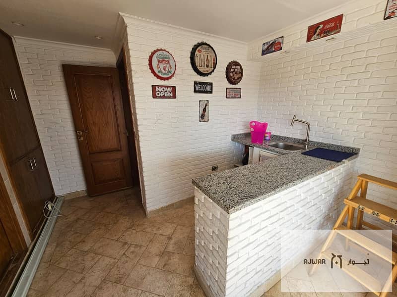 10 c49f9048-138d-4b80-9aef-04b0a8b9c3ef. jpg