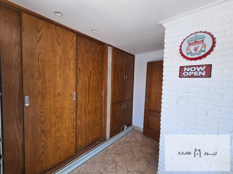 12 f583b725-c106-49f5-a266-1b0410a5de04. jpg