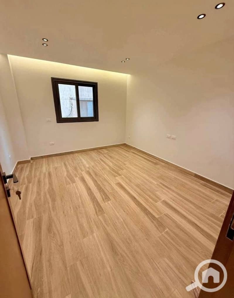 10 578316676_1607332284010092_1316002937194288734_n. jpg