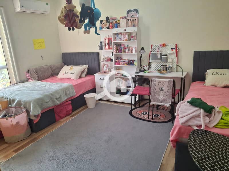 4 9aa8b08c-731d-4cb2-a51f-95aaa214ef2d. jpeg