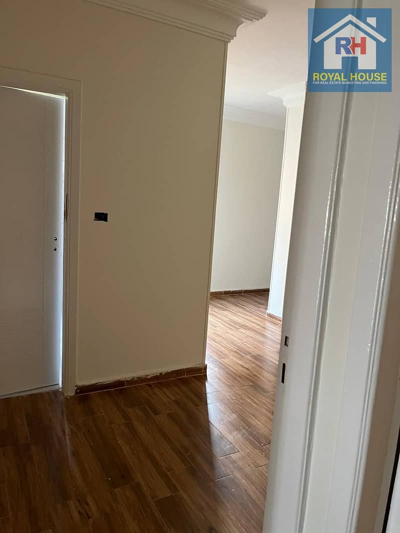 10 f9ffeaa5-0364-42a3-8906-1154dd9a40bd. jpg