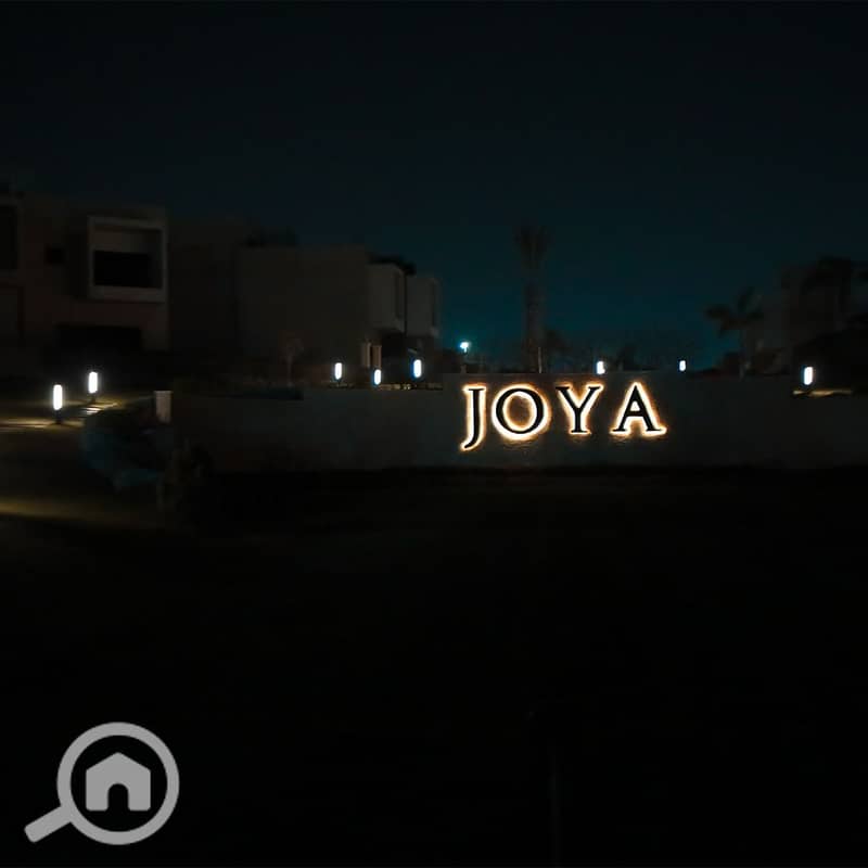 10 c91eaef8-ebc5-4480-adf7-9af118e7fe14. jpg