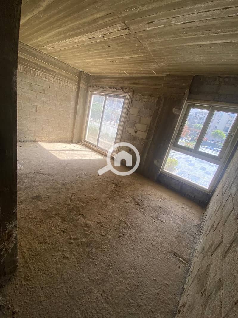 30 WhatsApp Image 2025-12-18 at 17.30. 30 (1). jpeg