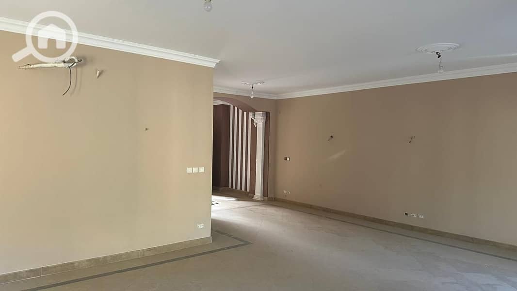 9 65aec5b3-36e6-49ba-8952-5d16fc233e37. jpeg