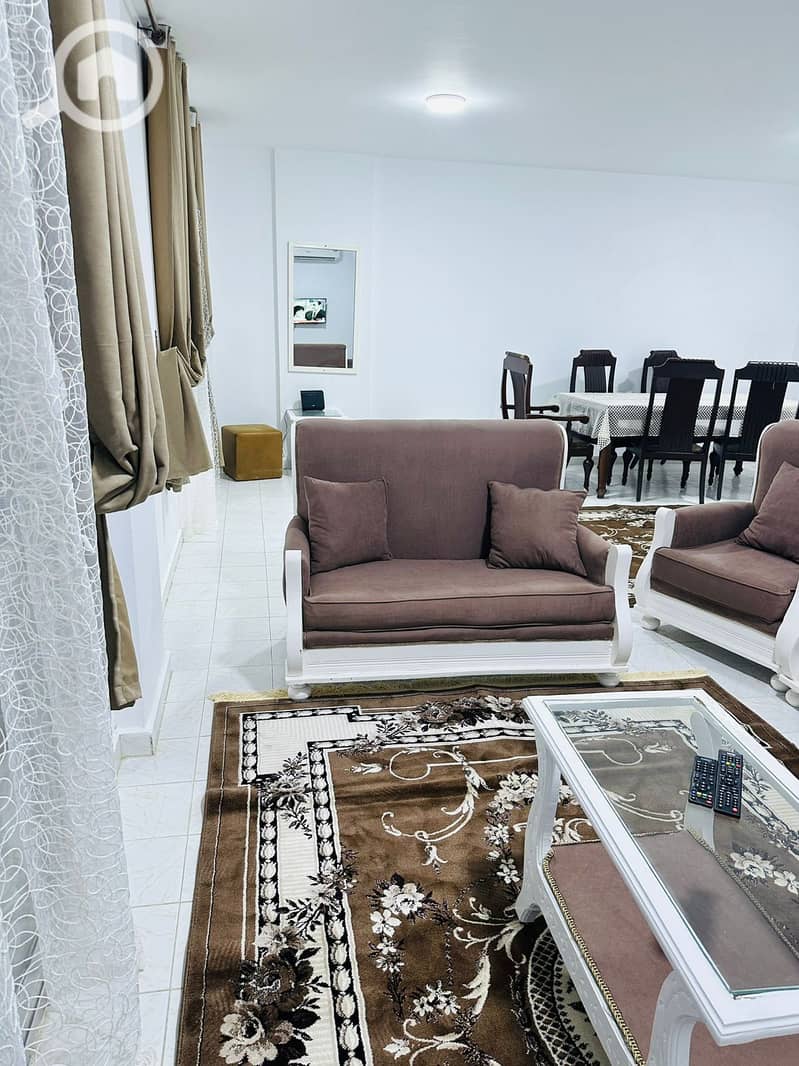 2 b5a5d110-e1b5-4e47-a516-7c533b9e2d96. jpeg