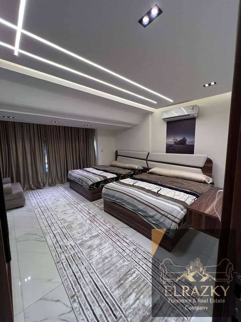 3 370587b7-c4cf-4c25-907d-804cf31e3bee. jpg