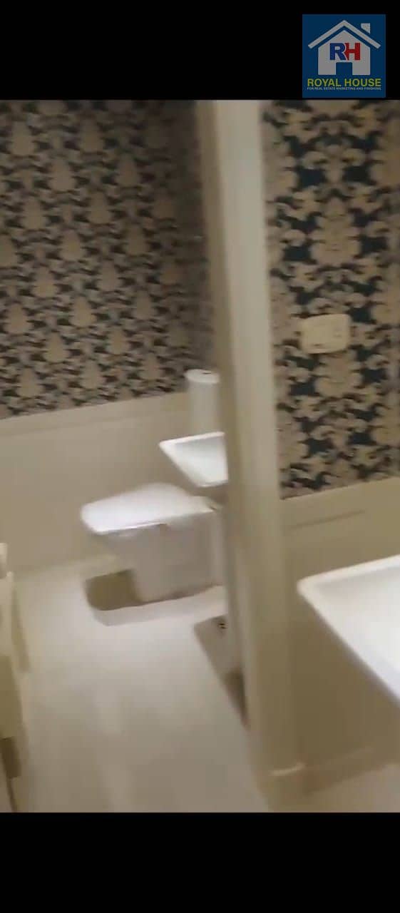 9 3019f94c-2112-4133-b155-5ca09ab44aa4. jpeg