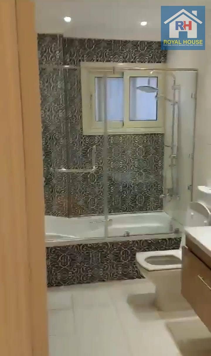 13 298089b4-8e29-43fd-a8e5-a2152290dfbe. jpeg