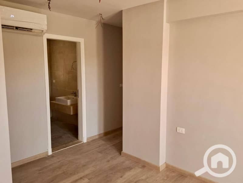 10 WhatsApp Image 2025-12-24 at 1.59. 12 PM. jpeg