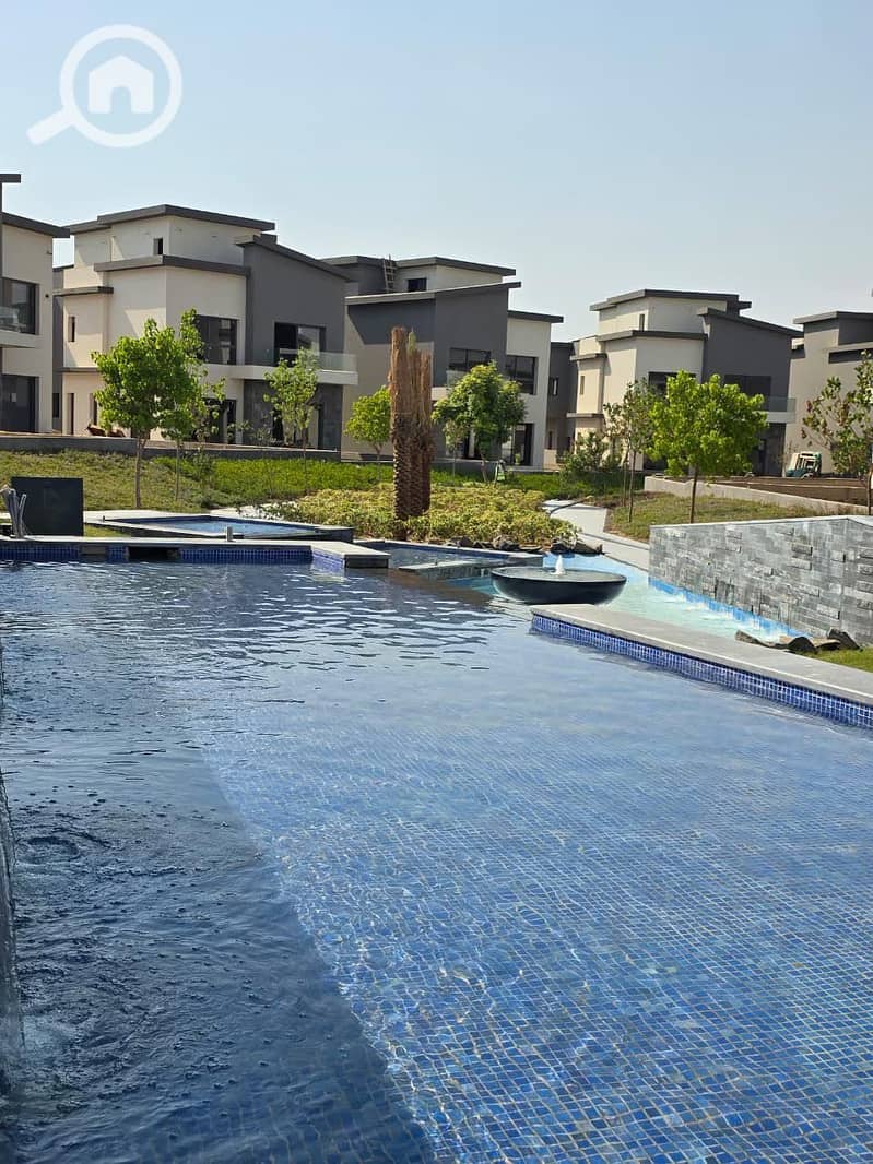 5 582931957_122272810538233445_7128562444027700702_n. jpg