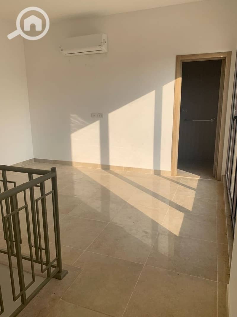 14 d44ad6a5-4638-46d1-849e-0734cc781183. jpeg