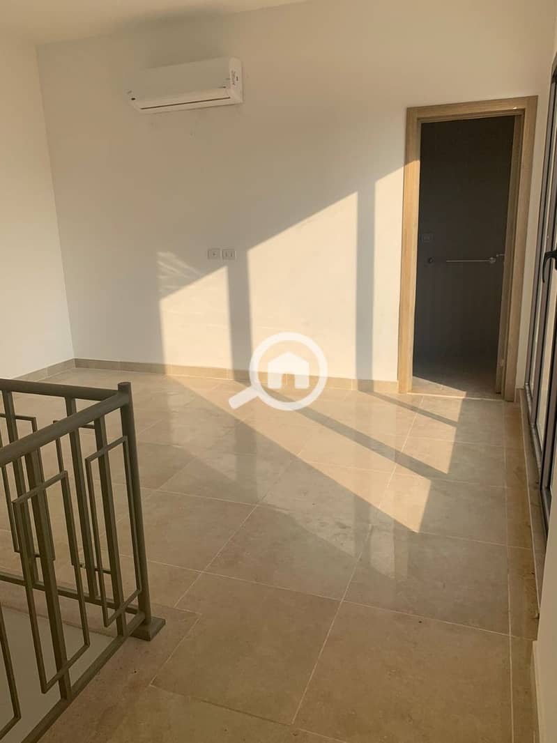 15 1b22199b-0c55-4a56-8fed-47a2c90bb65a. jpeg