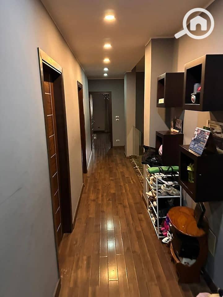 8 9eb92058-6f7a-48a5-a4ab-1ecd72991a6a. jpeg