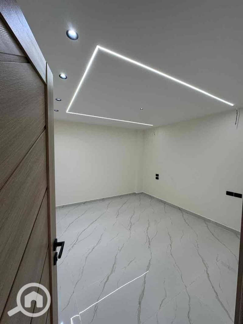 8 c2771504-82f9-4698-88a6-785af95ce1dc. jpg