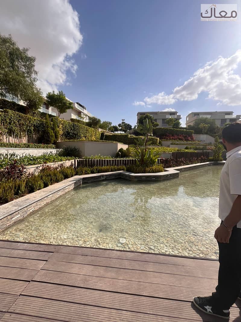 10 7d80e381-34c4-4488-a6e6-4c8ede8fcaed. jpg