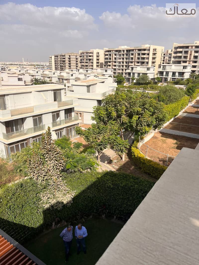 12 ca789595-46fa-41ac-acf0-f4ac330aa496. jpg