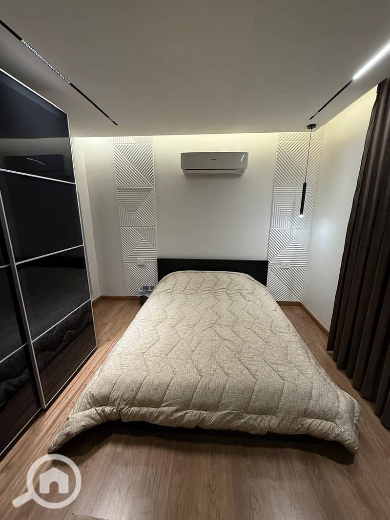 6 44894745-c1e2-4938-818c-80cac47859af. jpeg