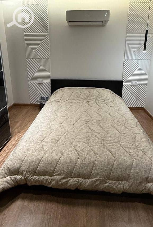 7 b16eecc6-235e-42ea-ad0b-147c577e635e. jpeg