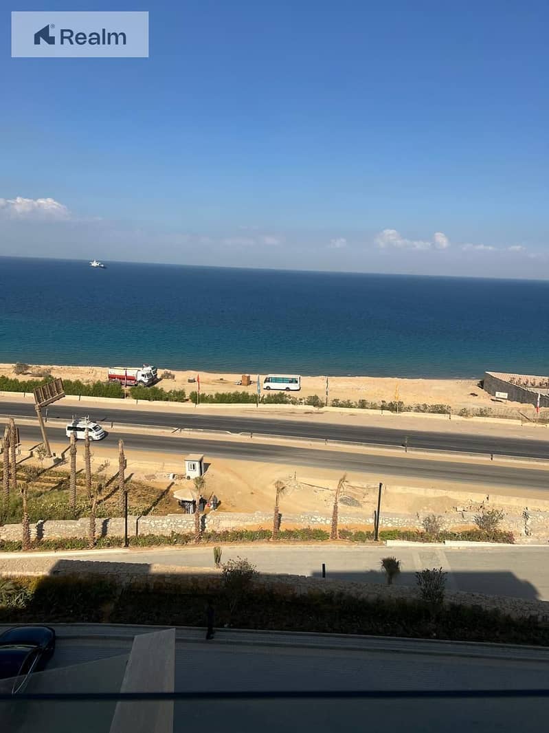 2 e728e12f-dc20-41c5-8680-4d5d3c874220. jpg