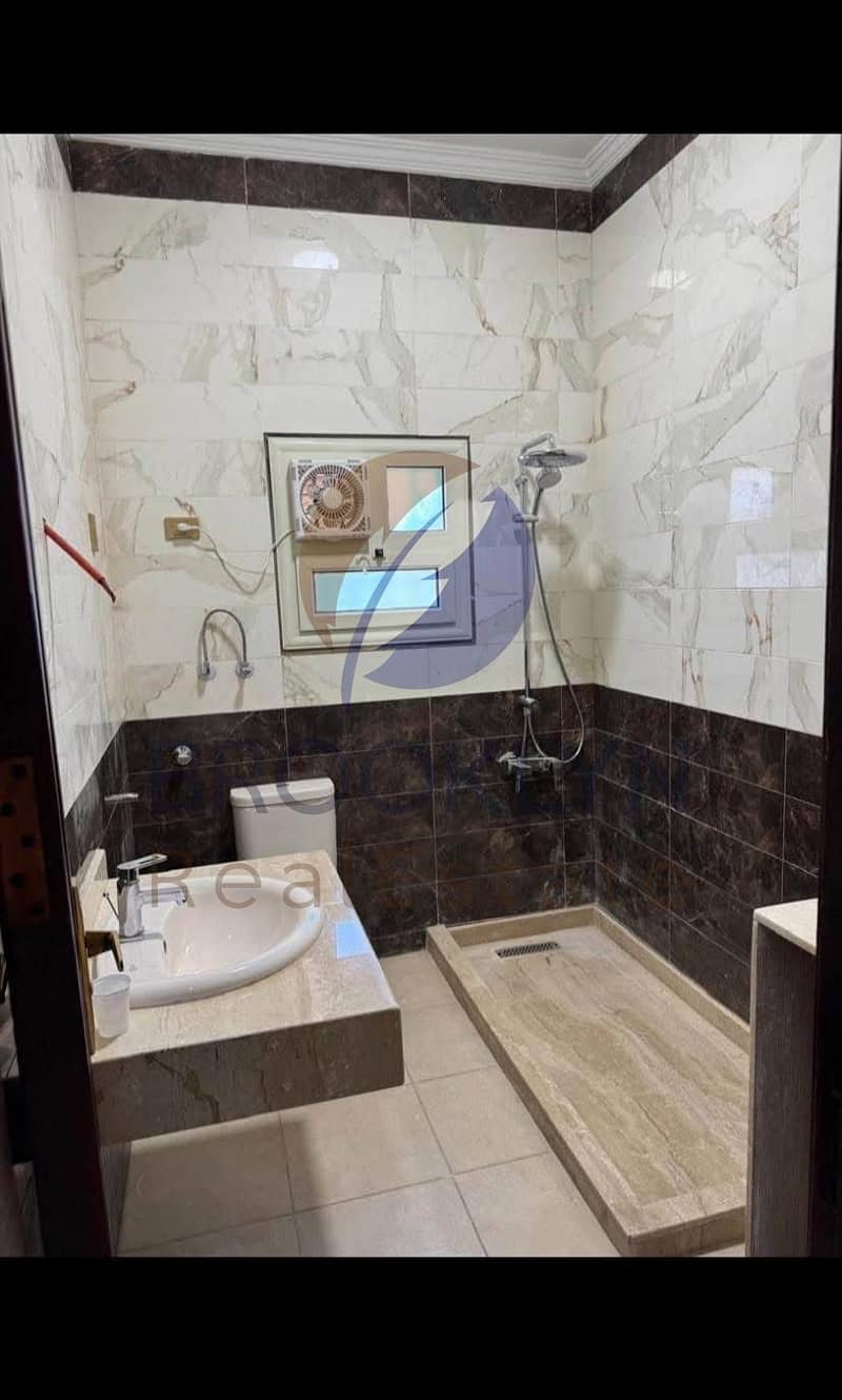 7 tydxyfuujikgihi41584154185. jpeg